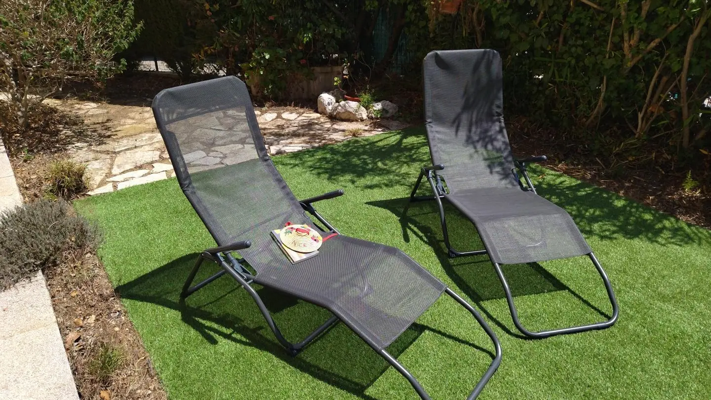 Le Clos-Transats à disposition-Nice-Gîtes de France des Alpes-Maritimes