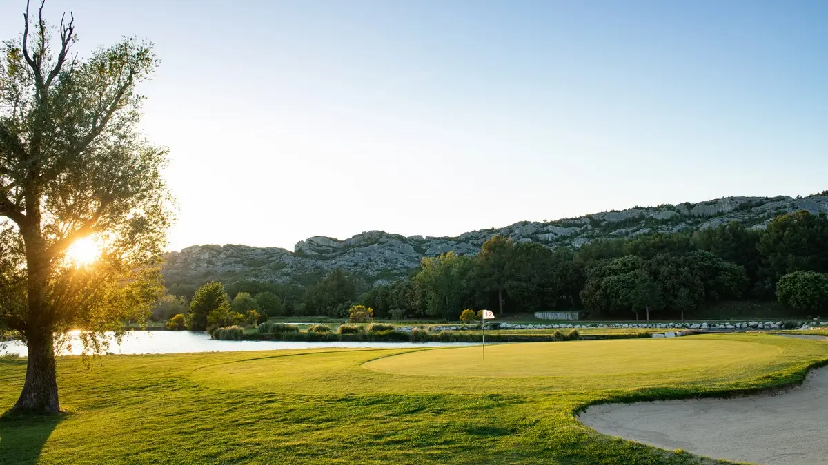 Golf de Servanes à Mouriès, au sud des Alpilles