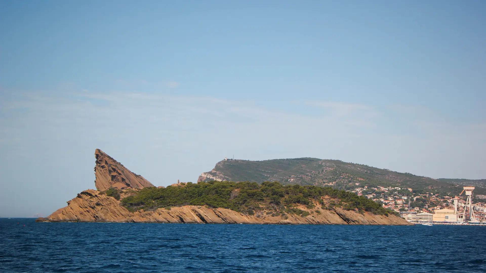 Balade en mer commentée des calanques avec l'Atlantide