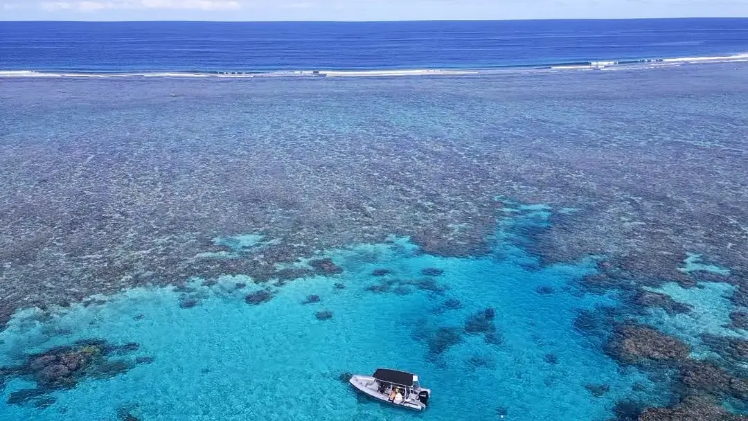 Bateau Blue Pearl
