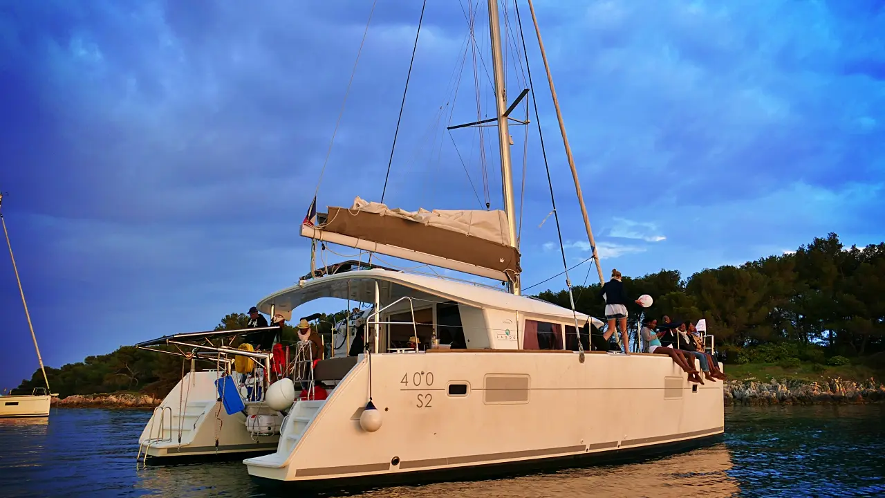 Location de catamaran Alpes-Maritimes