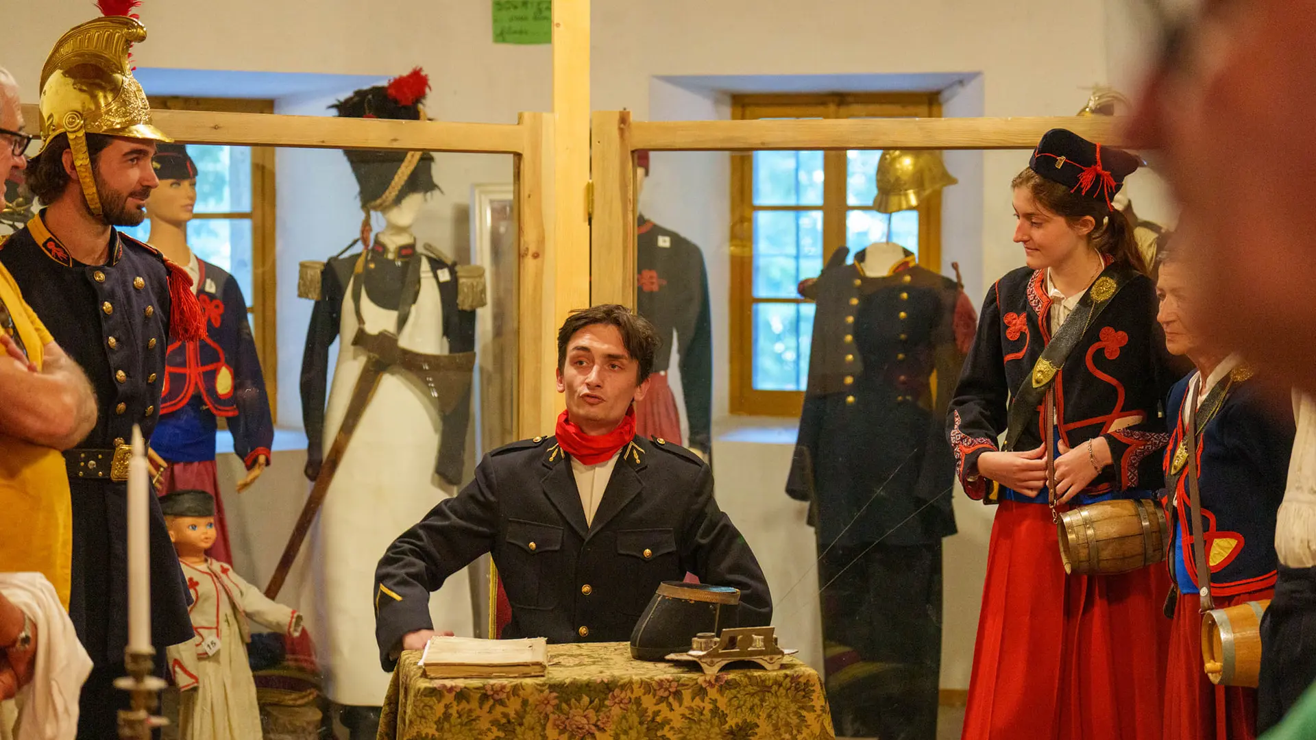 3 fois dans l'été, la Maison Musée propose des soirées animées par des professionnels et bénévoles, en costumes et en musique, pour votre plus grand plaisir !