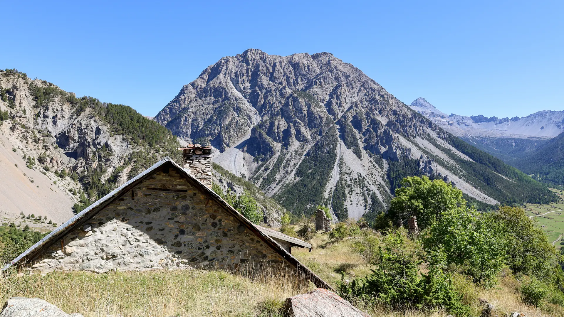L'Alp du Pied et la Chapelle Sainte-Marie-Madeleine_Cervières