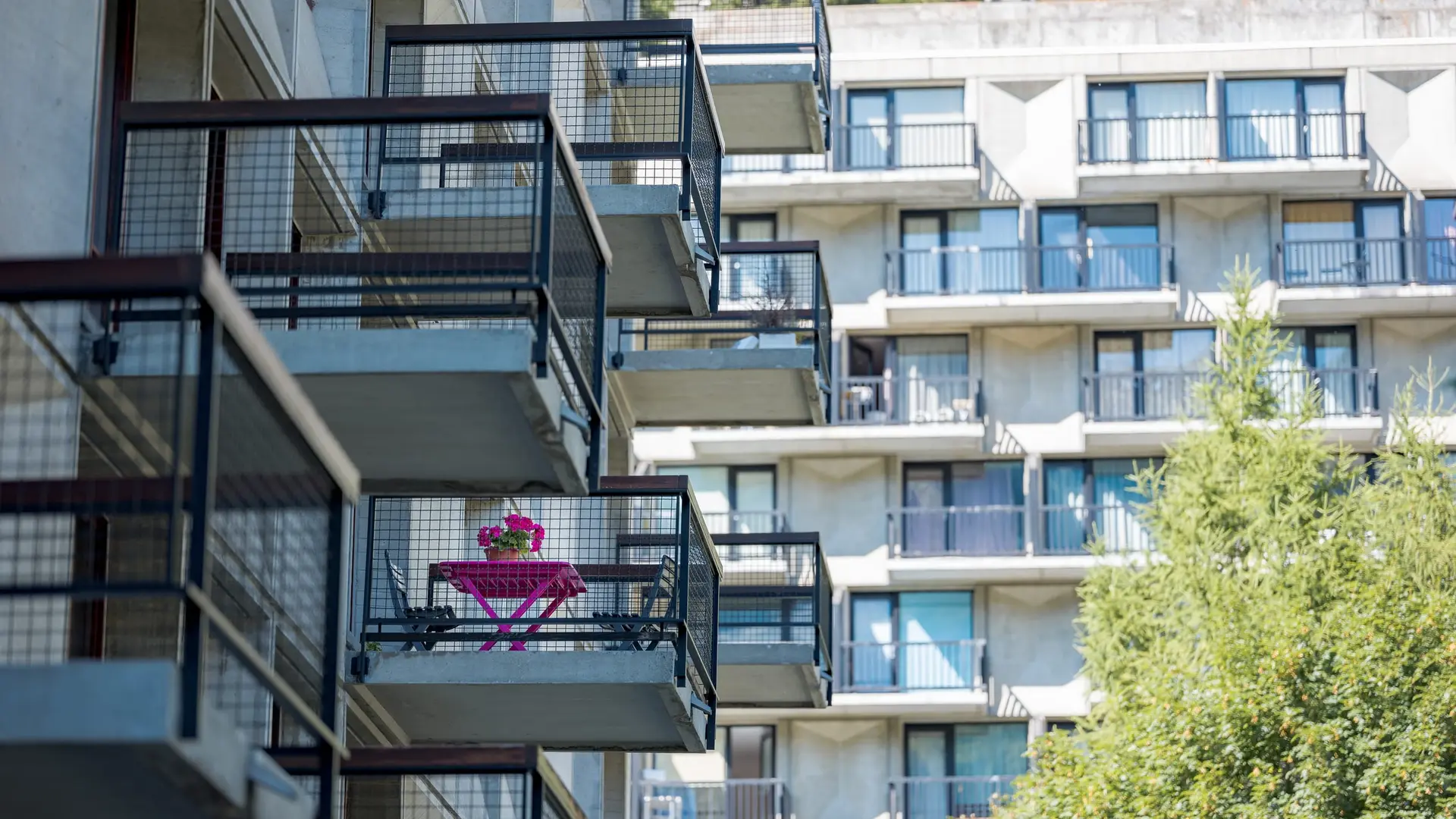 Les balcons du bâtiment de Bételgeuse sur Flaine Forum