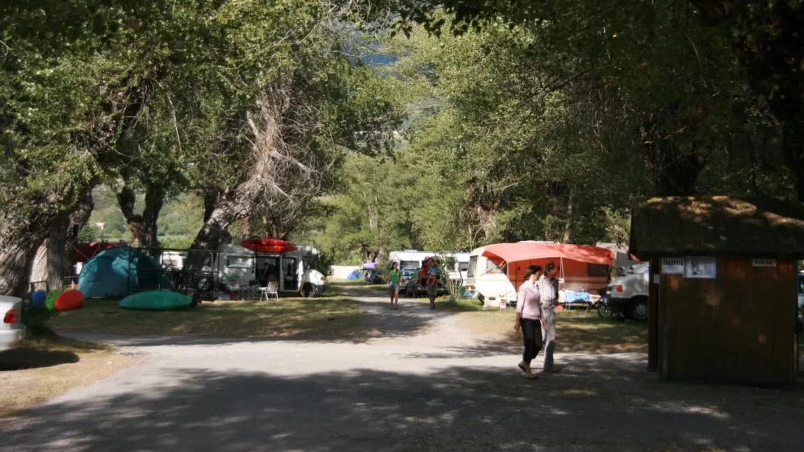 Intérieur camping en été