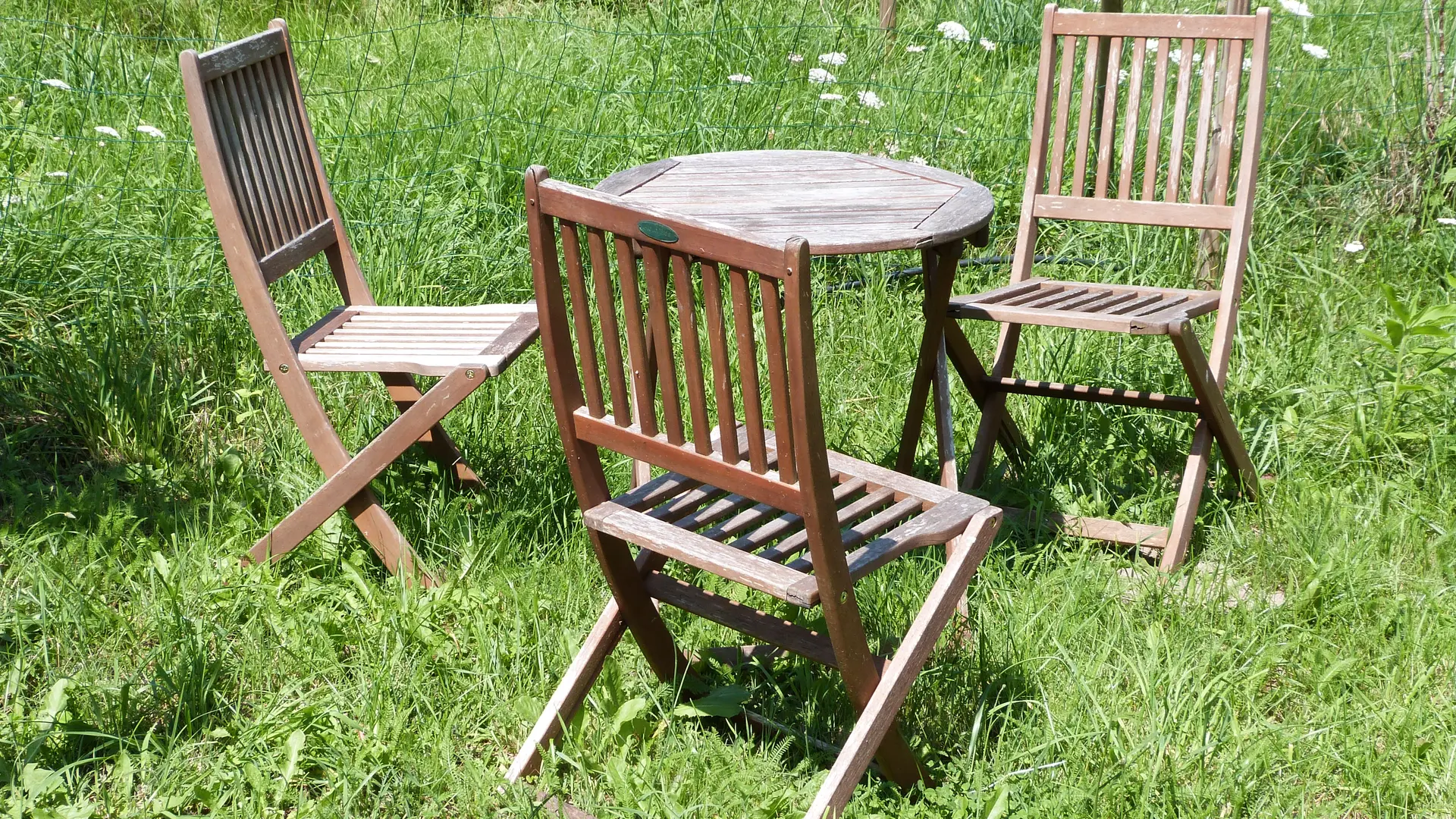 Petit salon de jardin