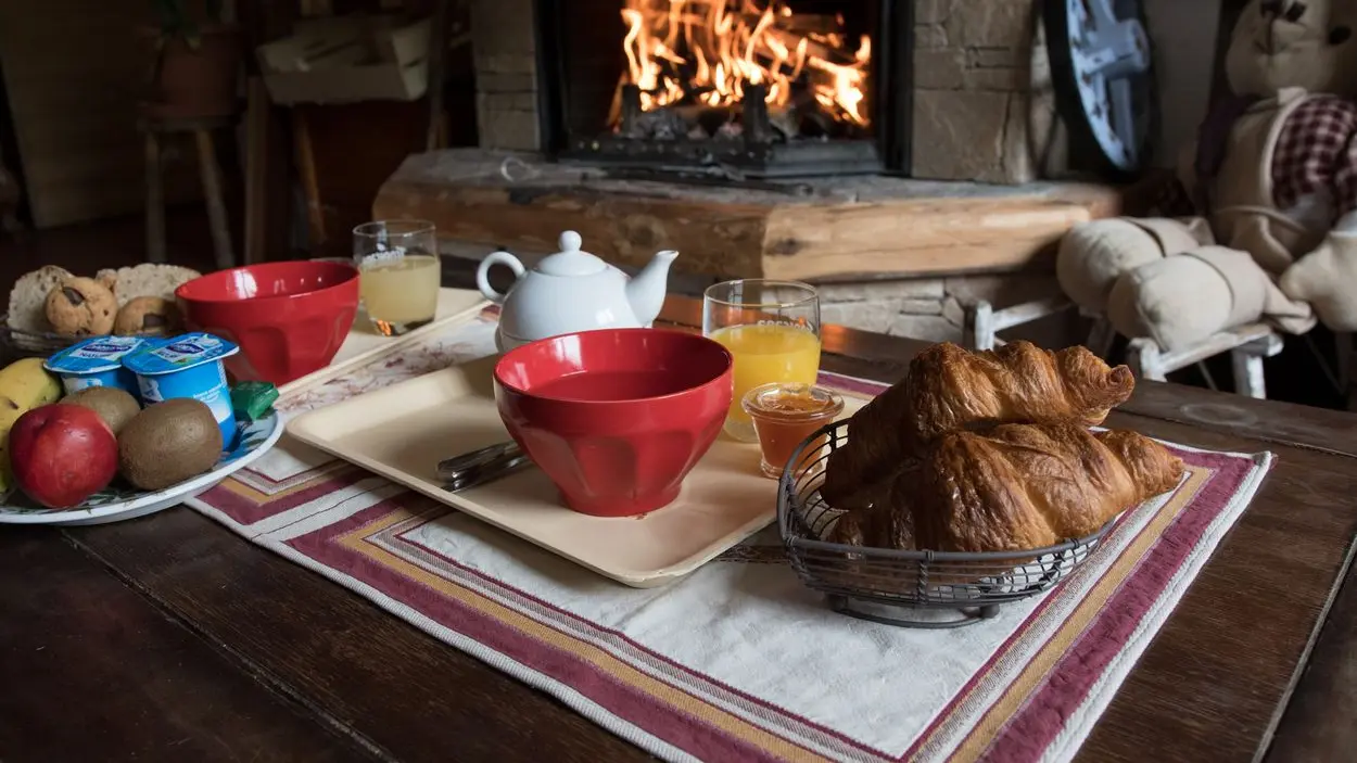 Petit déjeuner au coin du feu