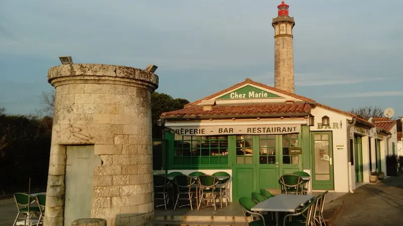 Phare des Baleines - Crêperie Chez Marie