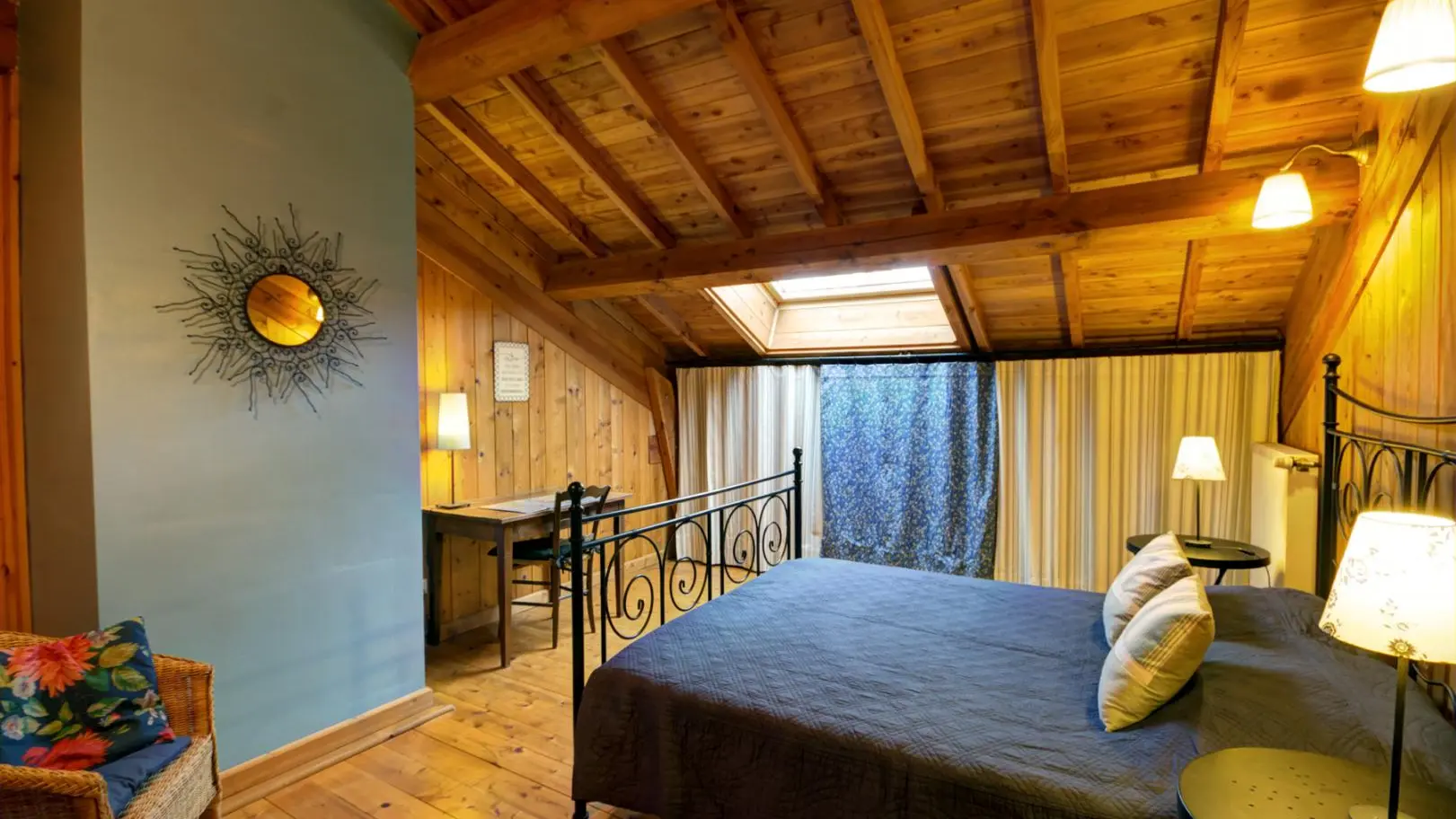 Chambre bleue, au premier étage avec 1 lit 160.