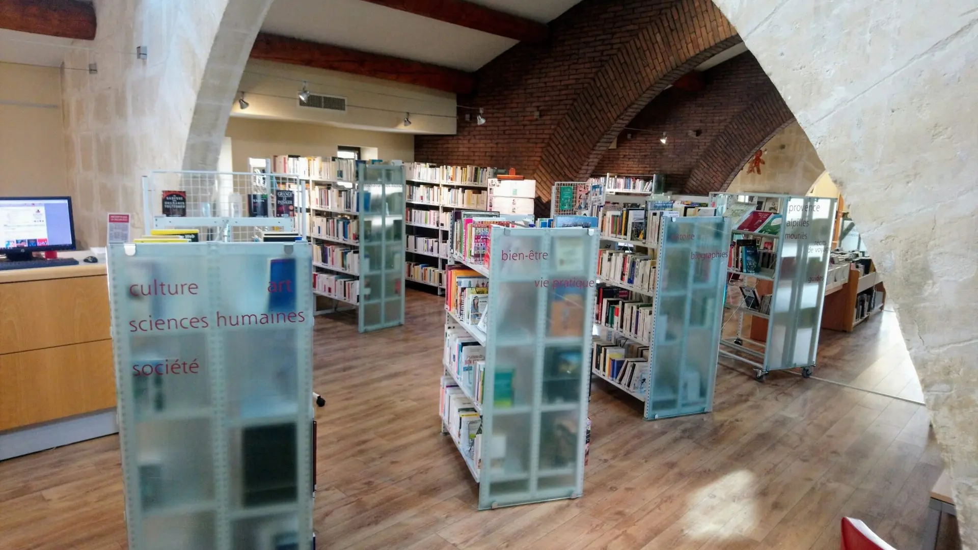 Médiathèque La Regalido_Mouriès_salle 1