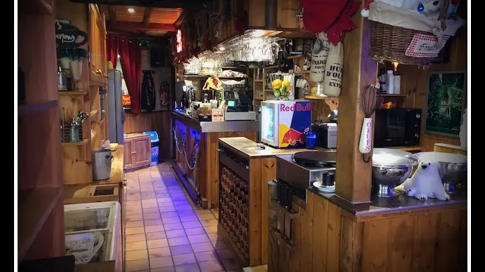 salle de restaurant intérieure
