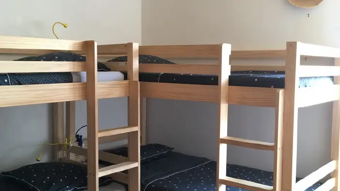 Chambre avec lits superposés