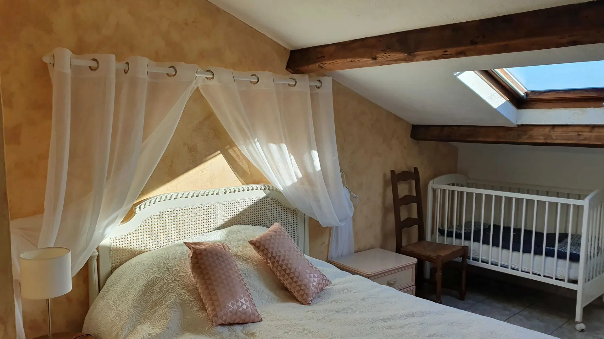 La Bastide du Rousset-Chambre 4 avec lit double-Ascros-Gîtes de France des Alpes-Maritimes