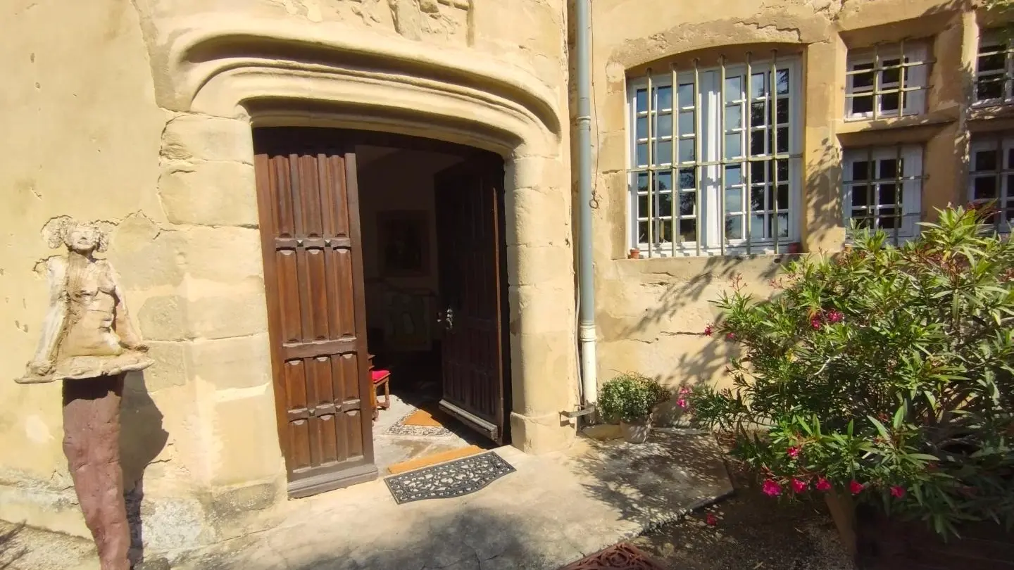 L'entrée indépendante du gîte