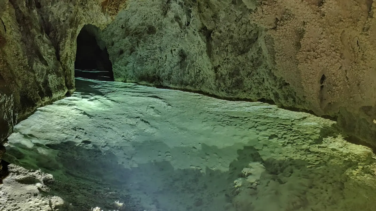 Siphon terminal - grotte de la Foutarasse