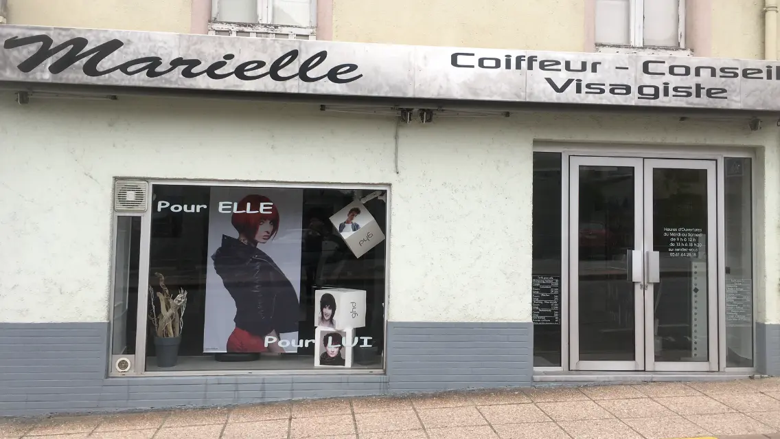 La devanture du salon