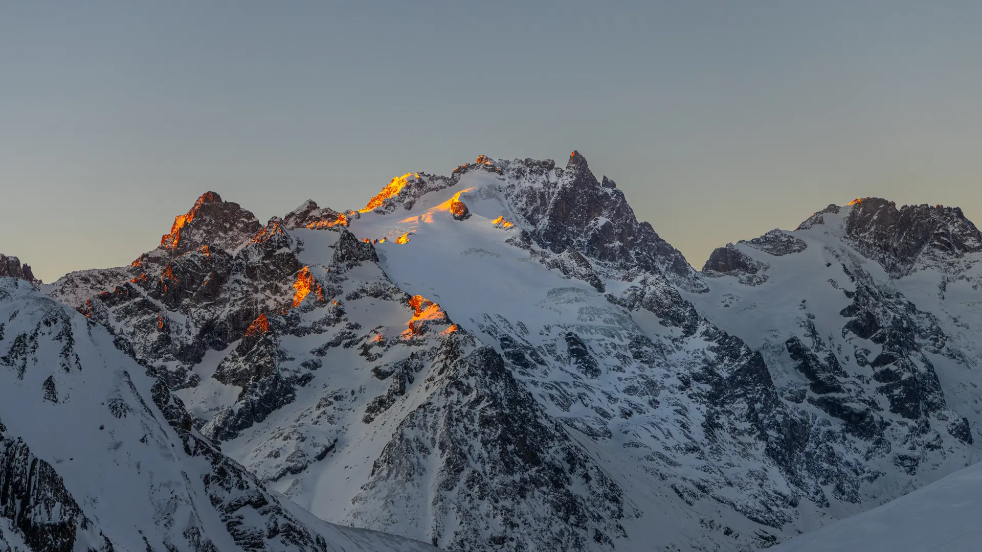 Point de vue depuis le refuge du Goléon