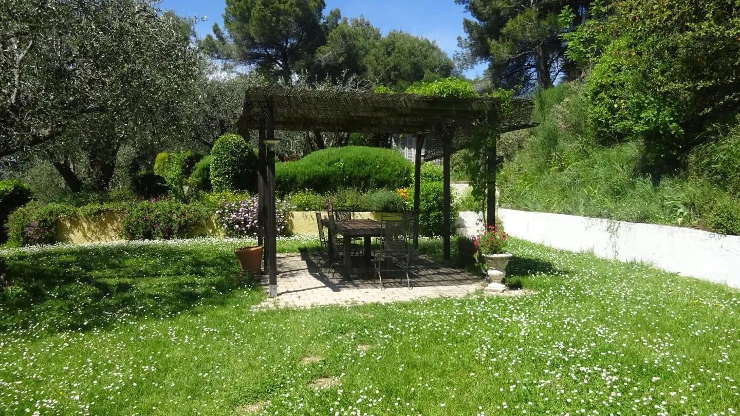 Gîte Le Dionel-Espaces extérieurs-Colomars-Gîtes de France des Alpes-Maritimes