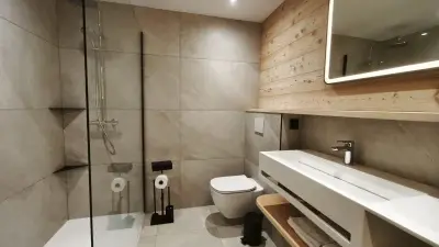Salle de douche suite parentale RDC