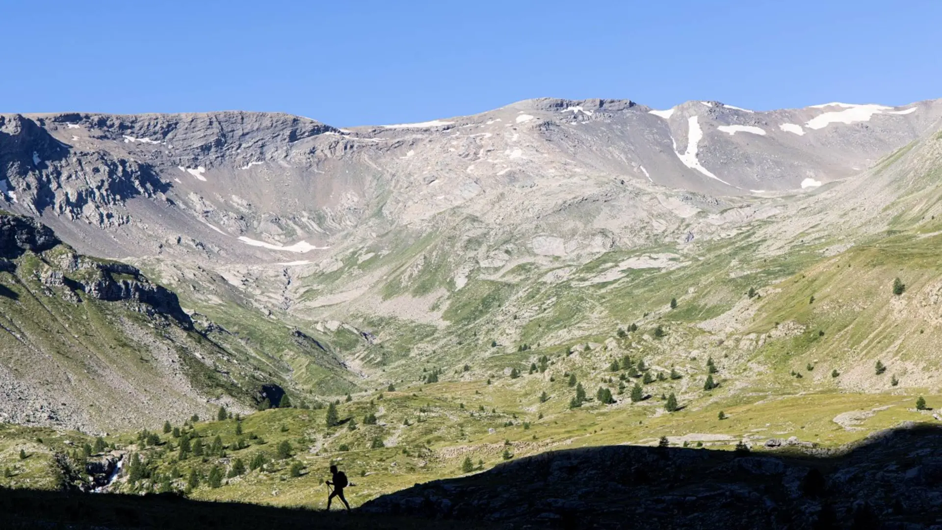 Montée au col des Terres Blanches depuis Dormillouse