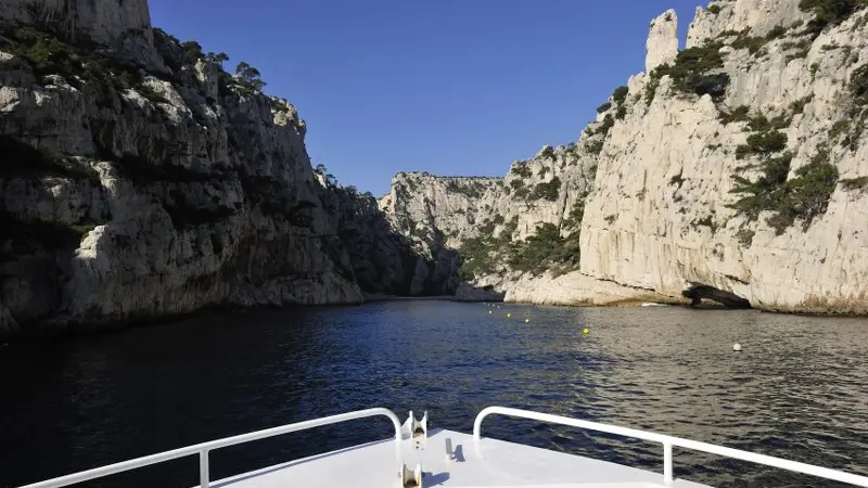 Visite des calanques avec la Croix du Sud