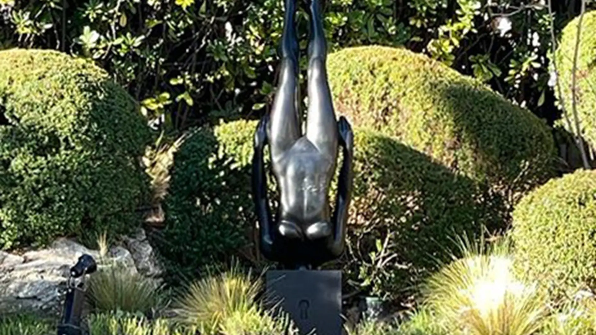 Sculpture femme apnéiste Thierry Trivès Mougins