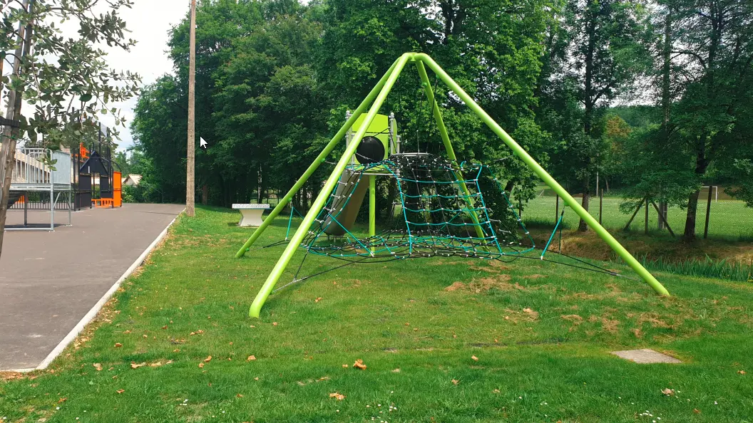 Terrain multisports Montaigu de Quercy