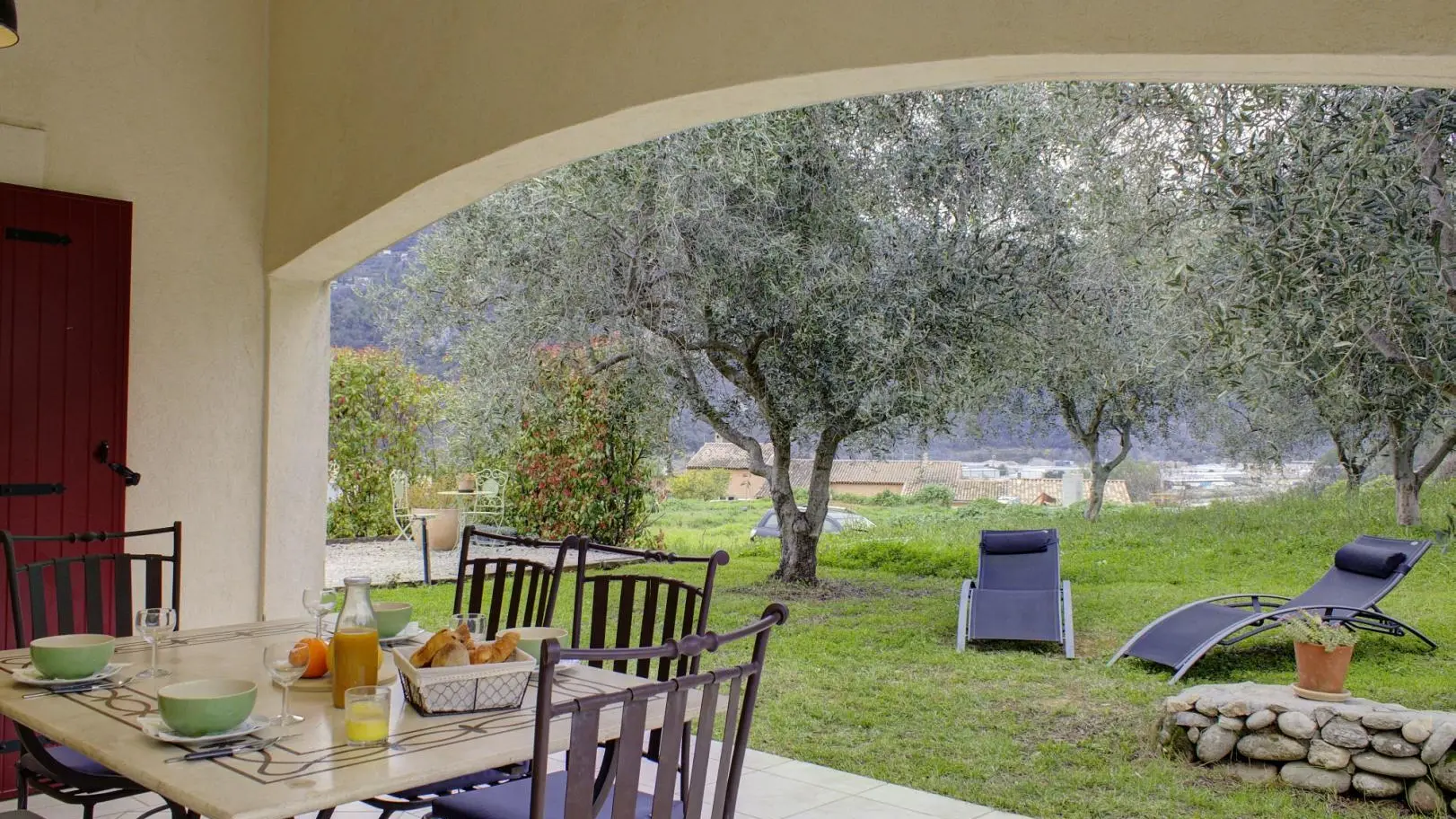 Extérieurs Gîte de la Colline - Olivier labellisé Gîtes de France Alpes-Maritimes à St Blaise