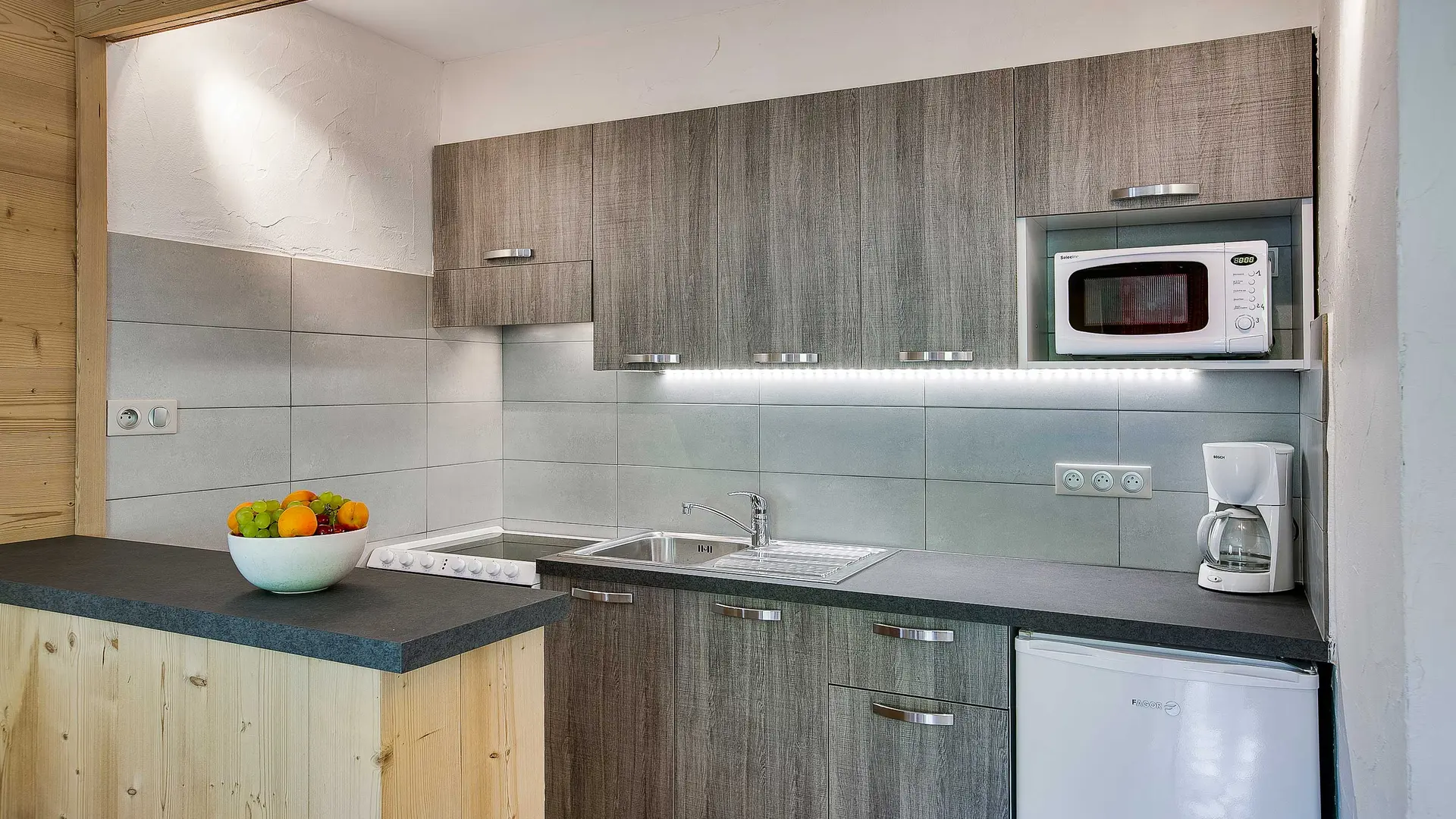 Cuisine/Kitchen-Androsace n°3-Le Grand-Bornand
