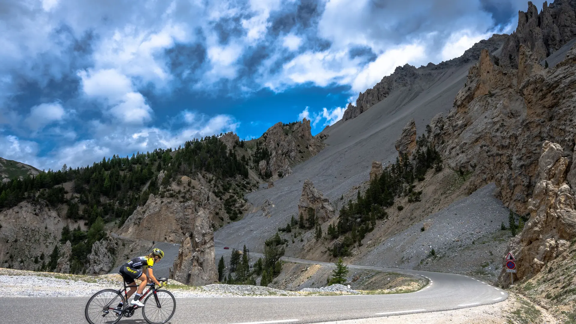Montée du col d'Izoard depuis le Queyras