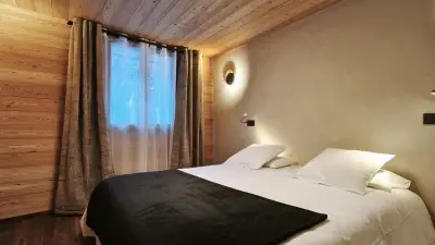 Grand lit suite parentale RDC