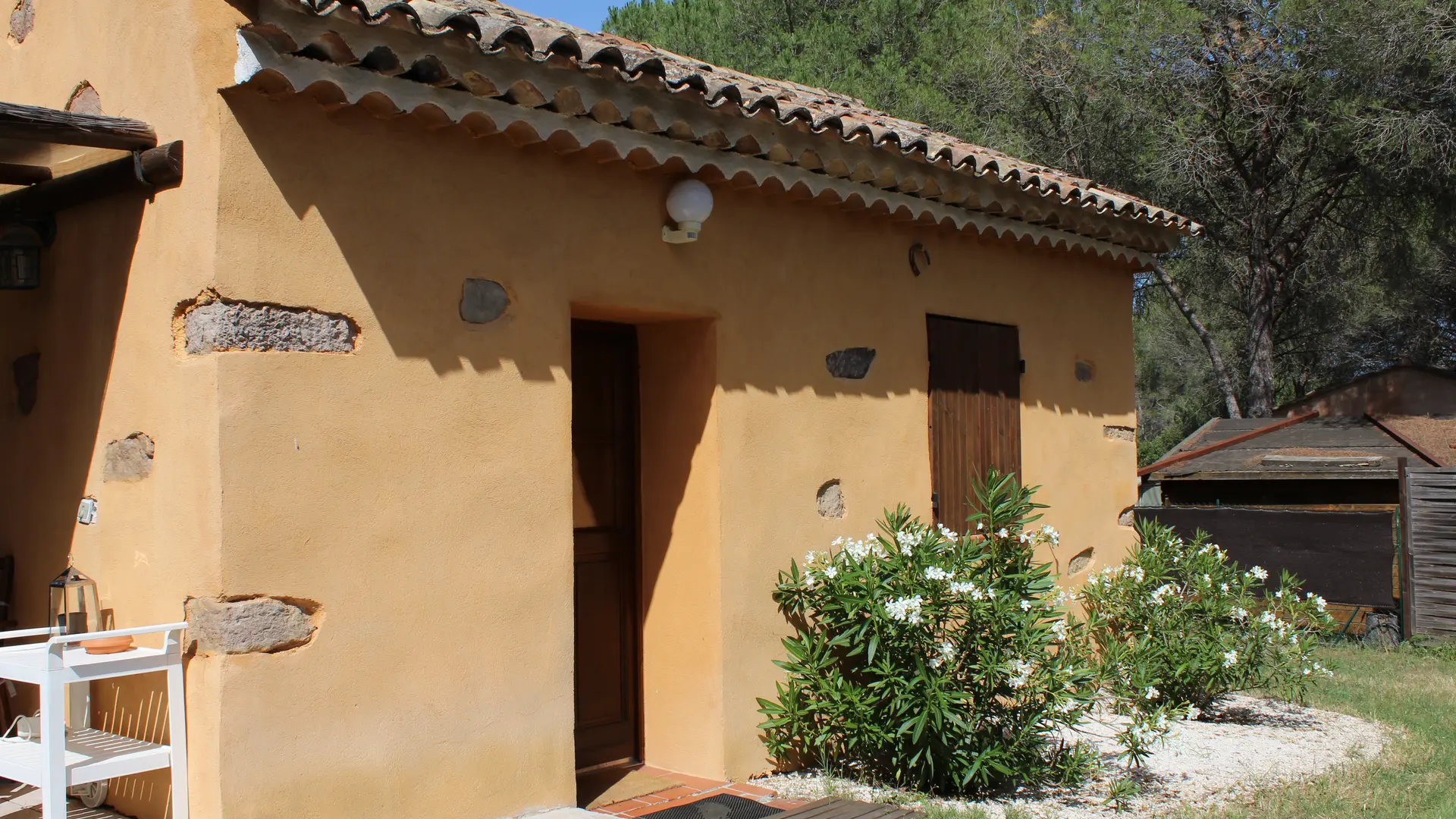 Le Bastidon sous les Pins