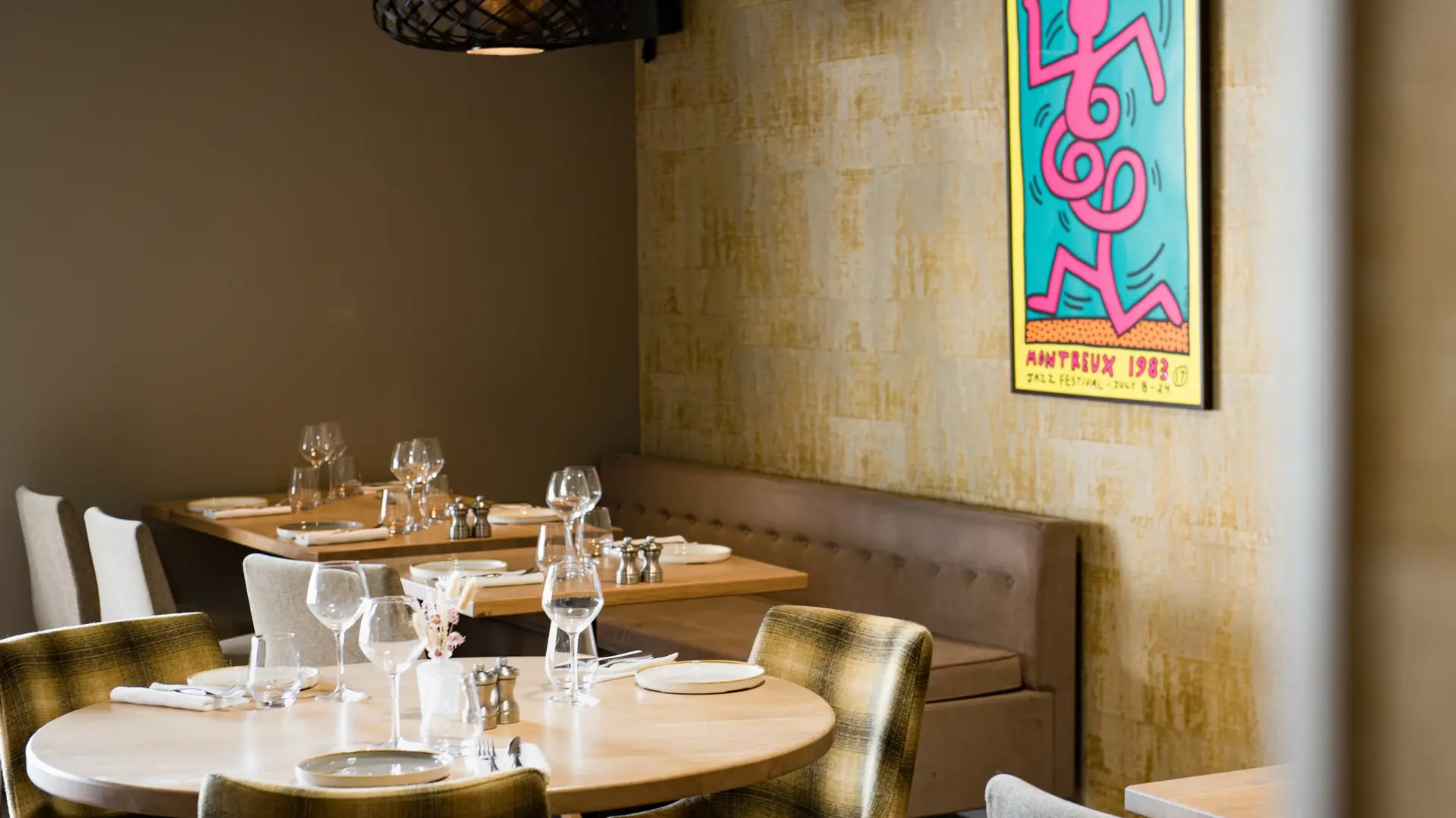 Salle du Restaurant Table du Gouverneur