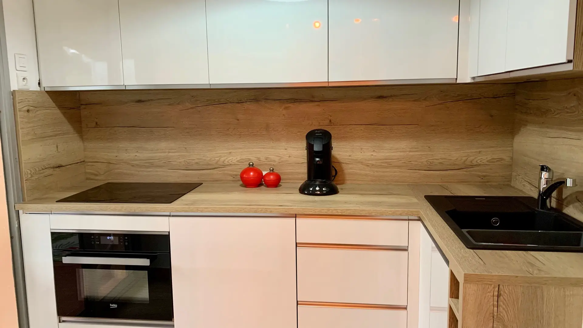 Cuisine séparée et entièrement équipée