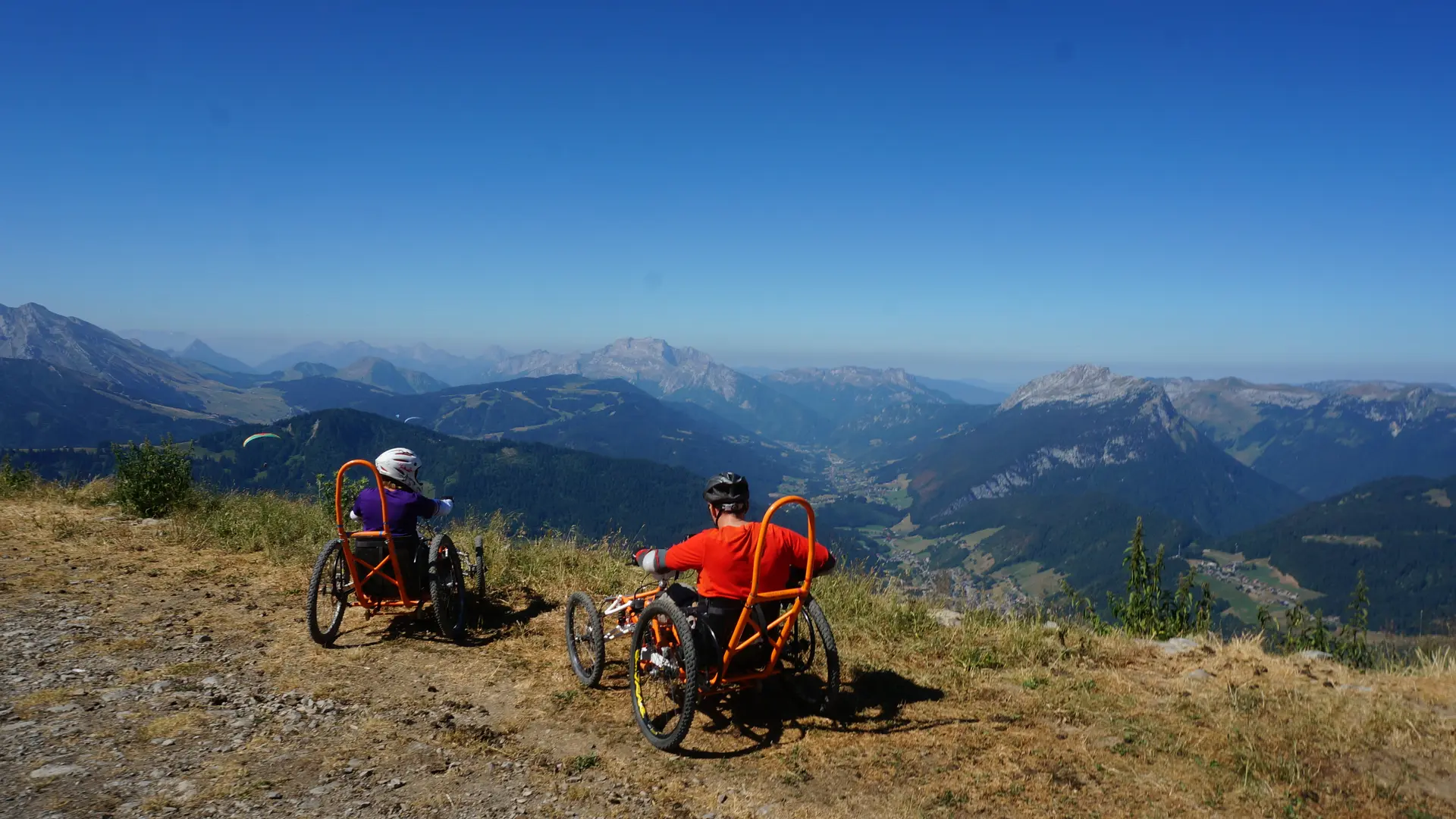 Fauteuil tout terrain de descente