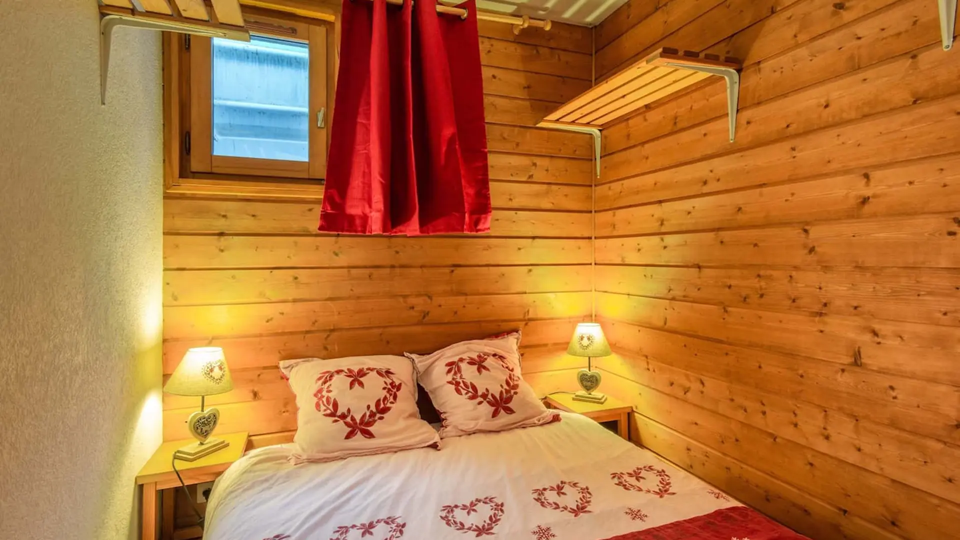 Chambre indépendante et cosy du 2 pièces Les Fermes B32 à Châtel