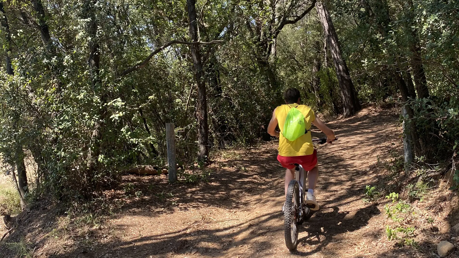 Balade à VTT électrique avec Quad Var  et dégustation de vins au Château de L'aumérade