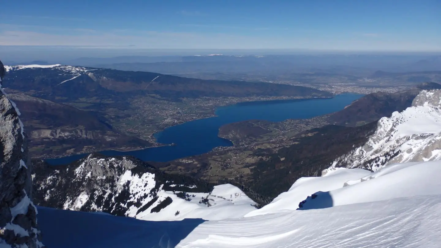 Le lac d'Annecy depuis la Tournette