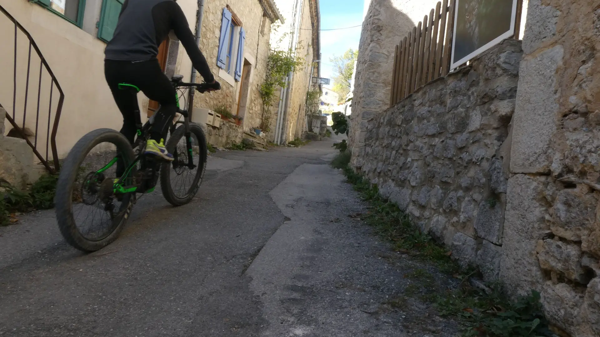 Ruelles du village d'Eourres