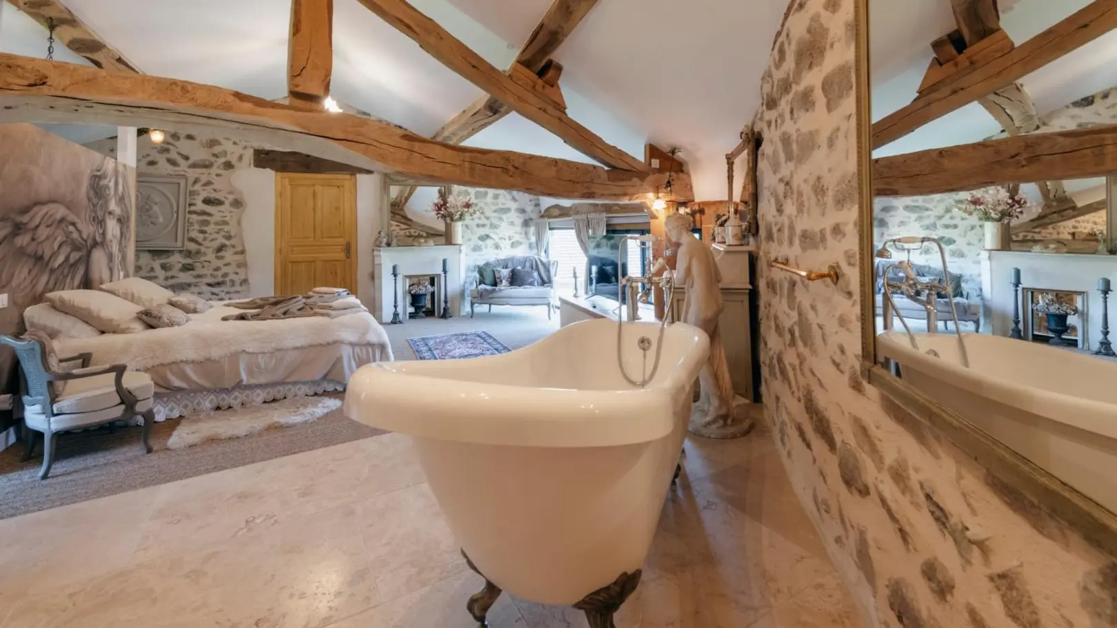 chambre Chérubins, tv écran plat, baignoire, douche, toilette