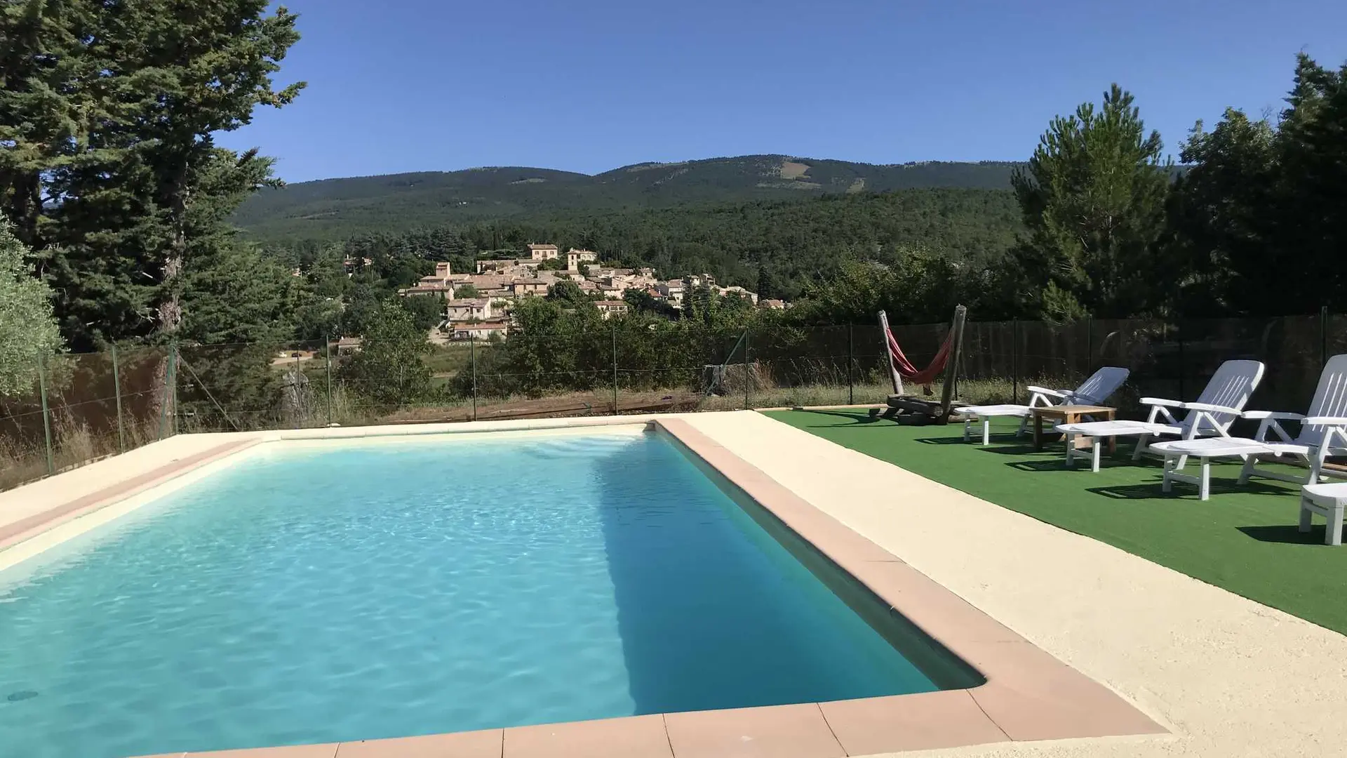 Piscine Camping Lou Pèbre d'Ail