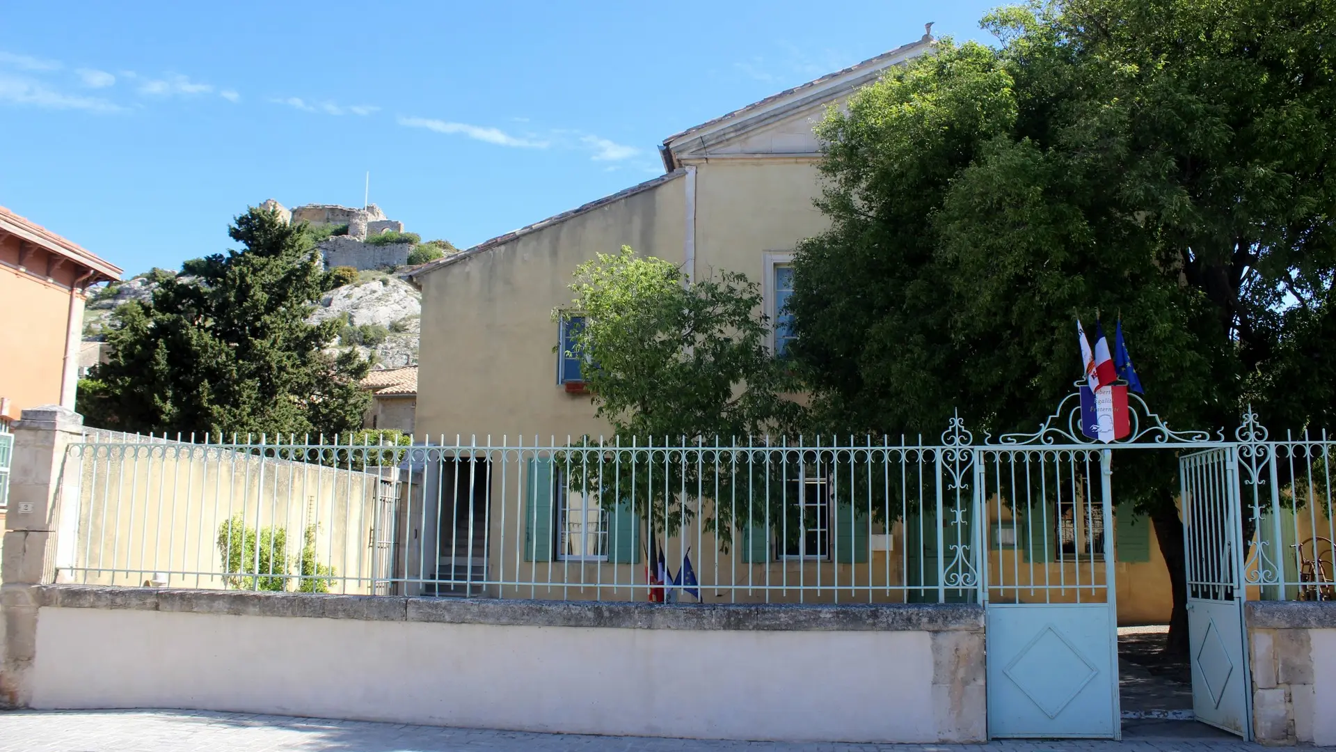 Mairie d'Aureille_Aureille_extérieur