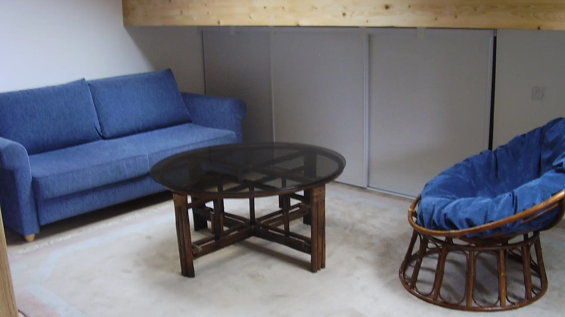 Coin sofa à l'étage