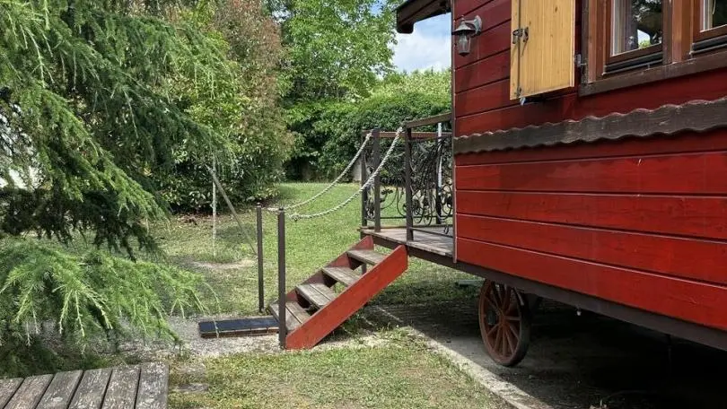 Votre roulotte Romantic avec votre espace barbecue