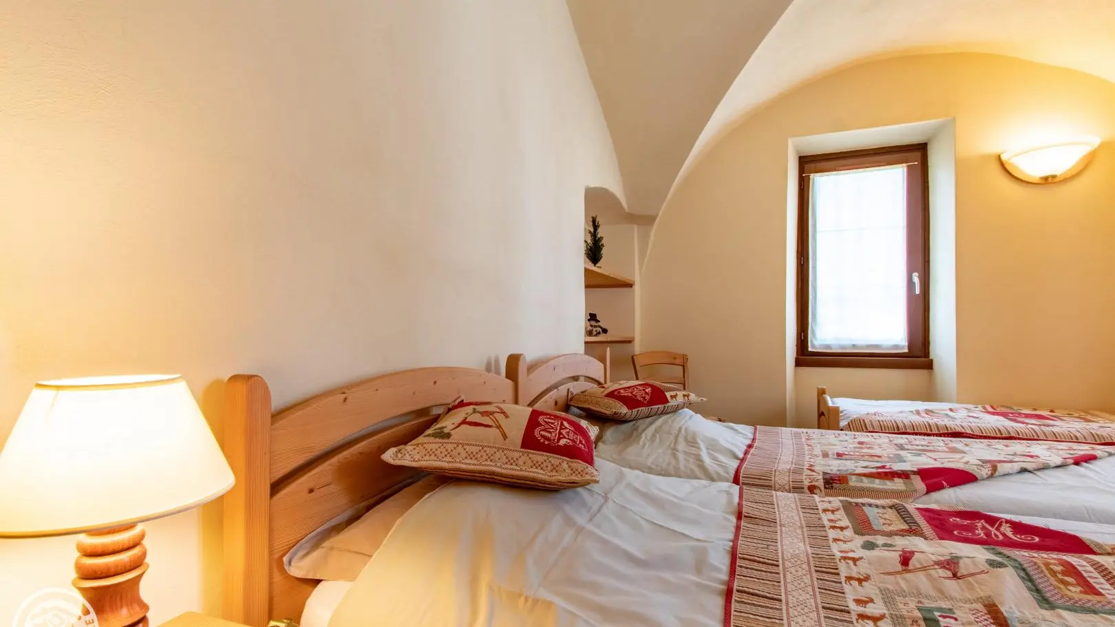 Chambre située dans une ancienne chapelle