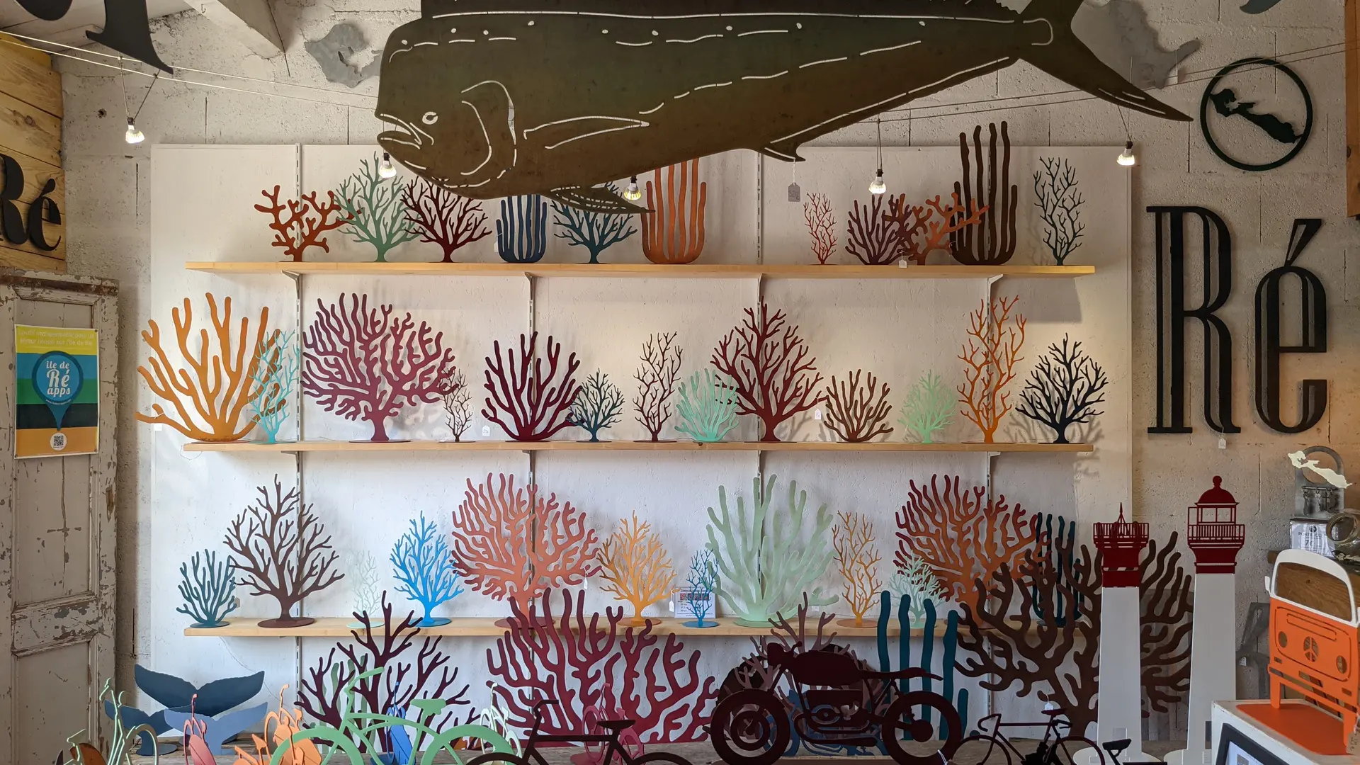 Photo d'une partie de la boutique avec diverses créations