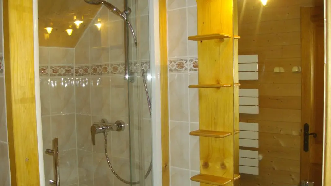 La salle de bain.