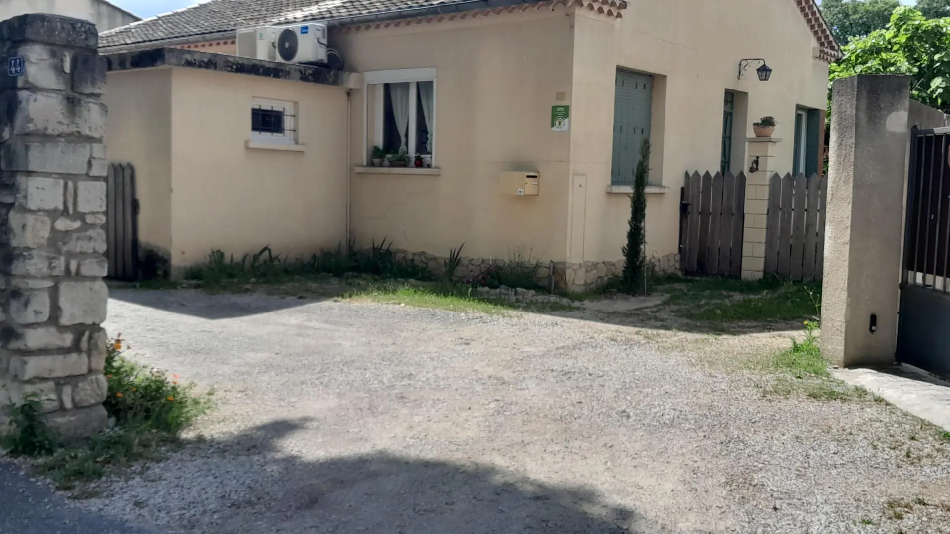 l arrivée au gîte : 44 avenue de la libération