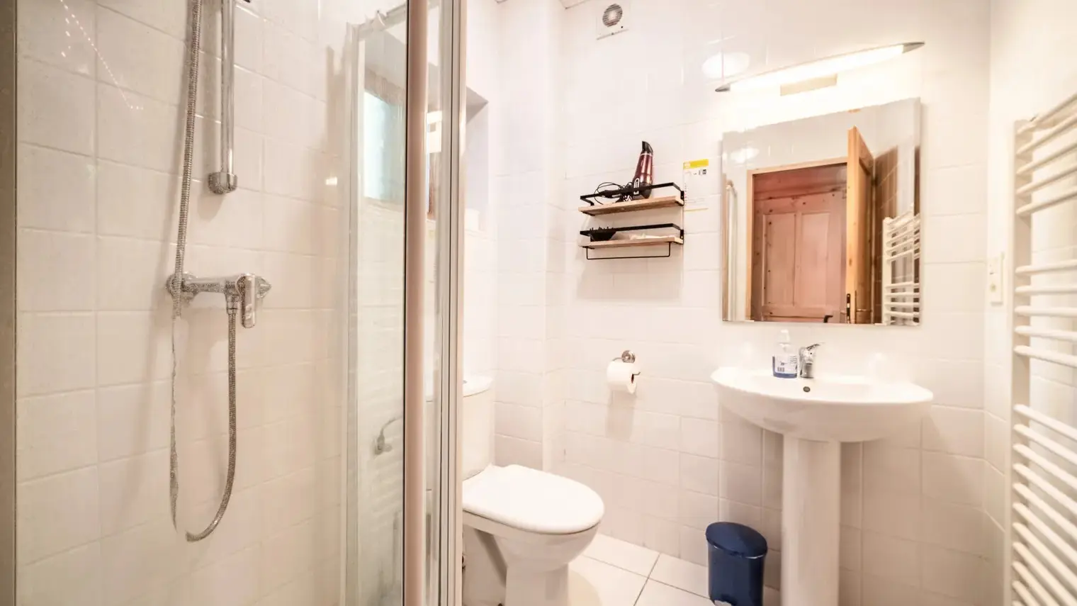 Salle de bains chambre 1