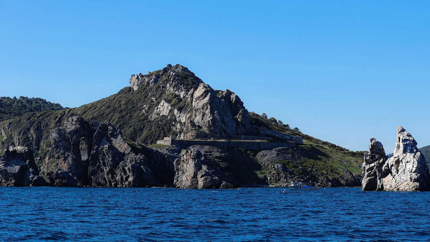 Promenade côtière avec les Bateliers de la Côte d'Azur depuis la Londe-les-Maures